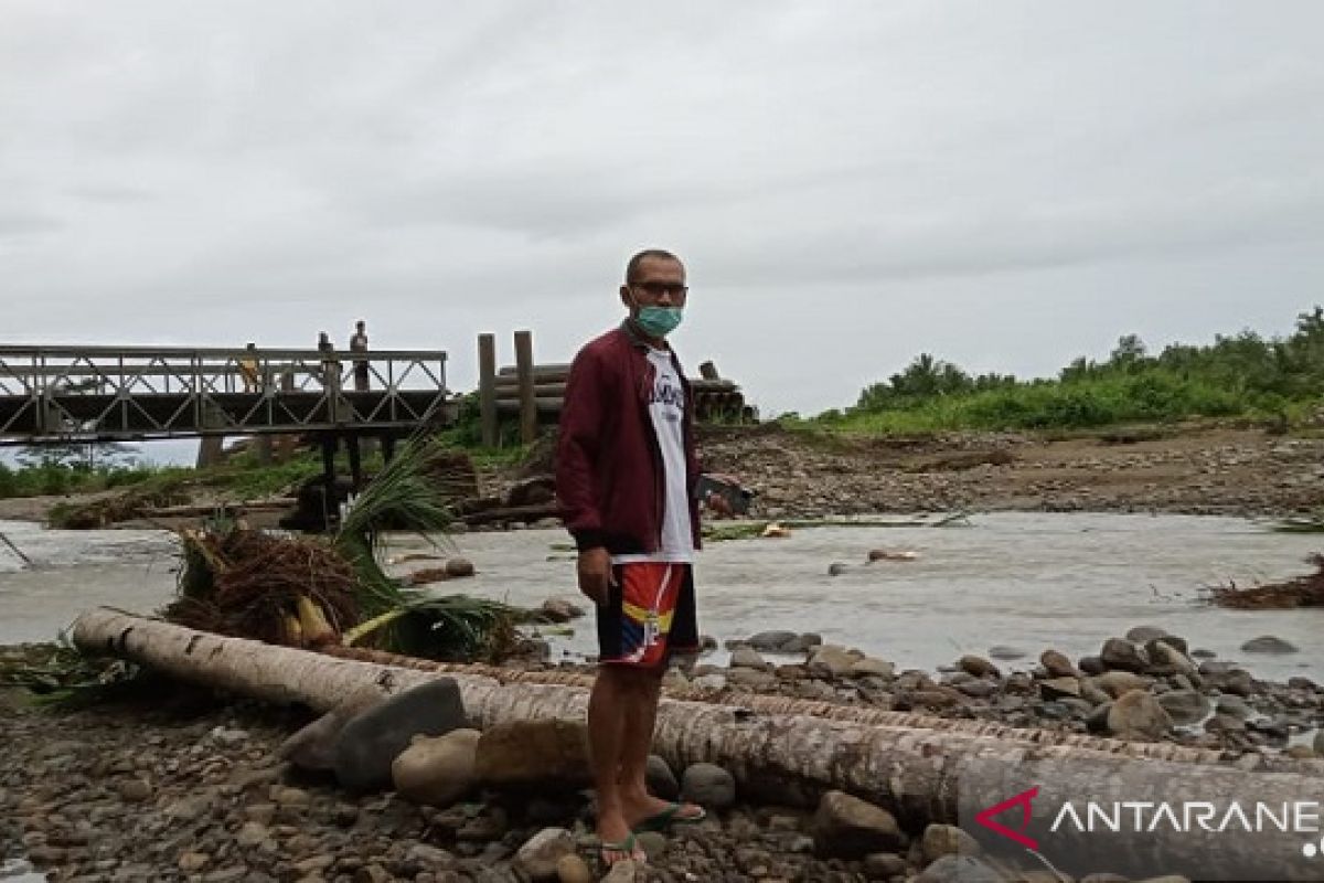 Masyarakat SBT  harapkan pemerintah bangun talud penahan pantai cegah abrasi