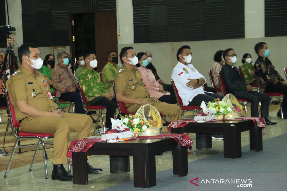 Waket DPRD hadiri perayaan Paskah bersama wali kota dan wawali