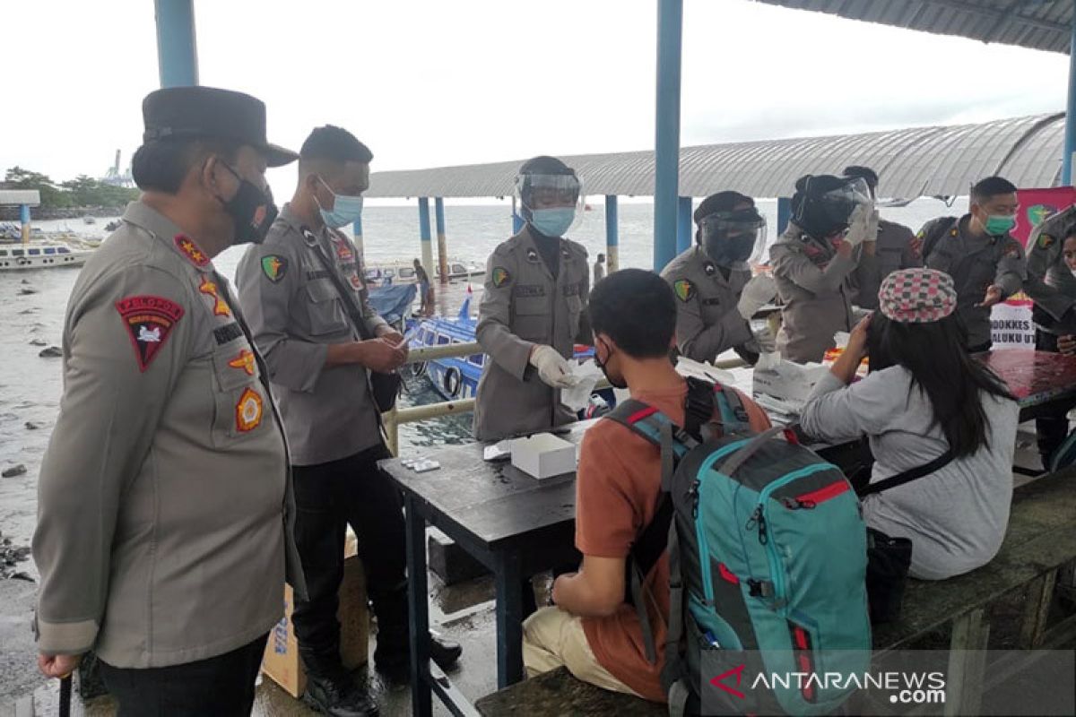 Kapolda Maluku Utara cek tes cepat antigen gratis