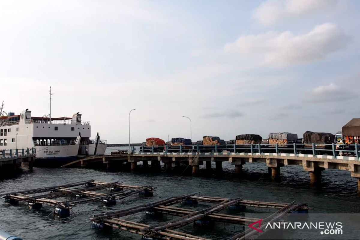 Pendapatan Pelabuhan Paciran meningkat 400 persen di masa pandemi