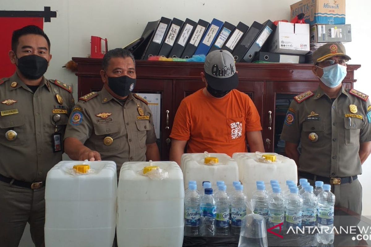 Satpol PP Belitung amankan 60 liter minuman keras jenis arak