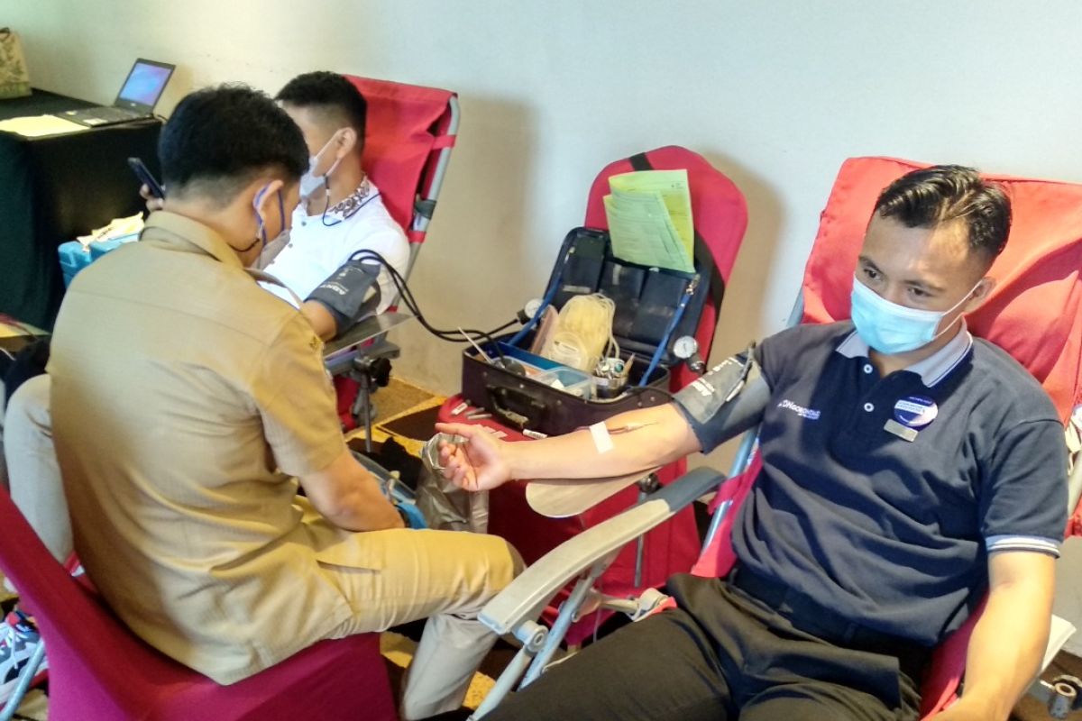 Aston Gorontalo Hotel dan PMI gelar donor darah