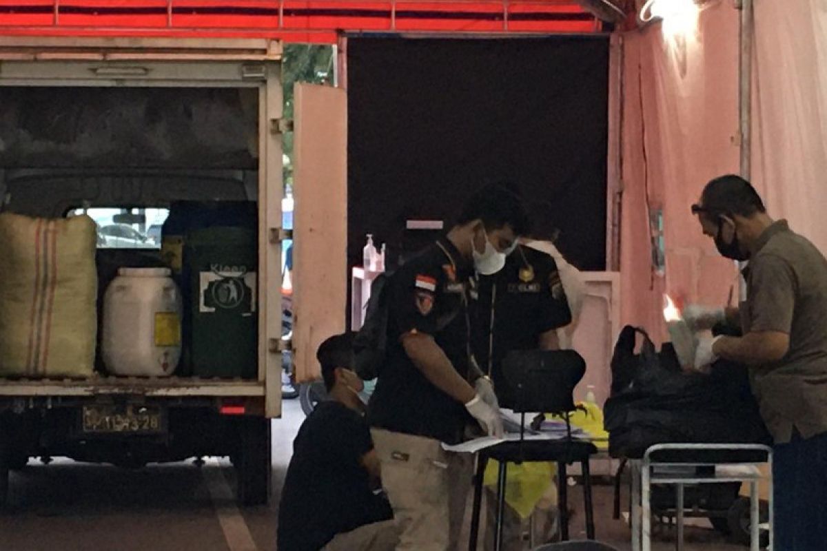 Layanan rapid test di Medan digerebek polisi