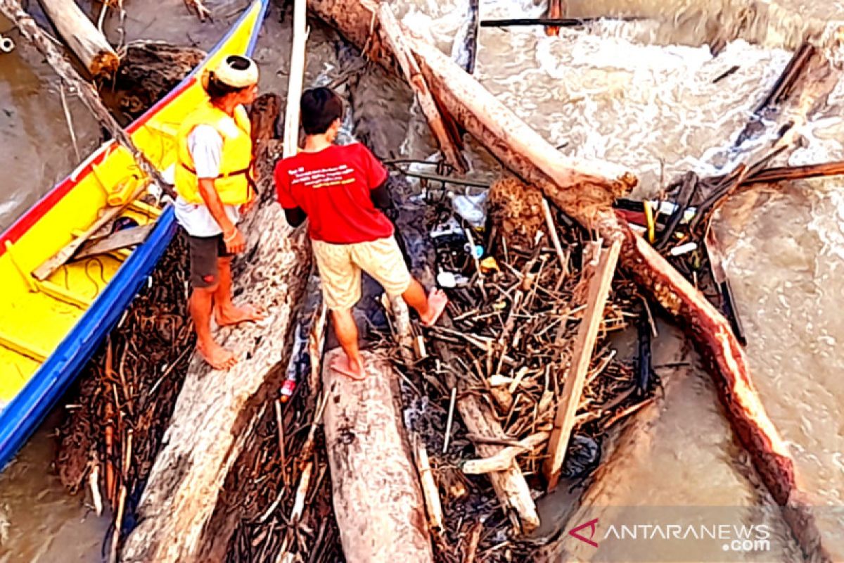 Tim SAR  terus cari korban perahu terbalik Sungai Kayan