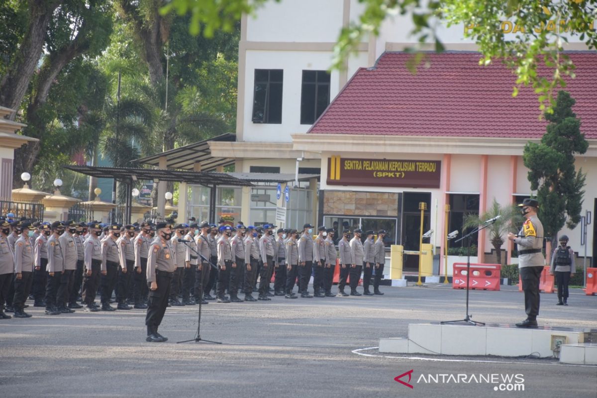 Personel Polda Jambi disebar ke TPS untuk kawal Pemilihan Suara Ulang, 27 Mei 2021