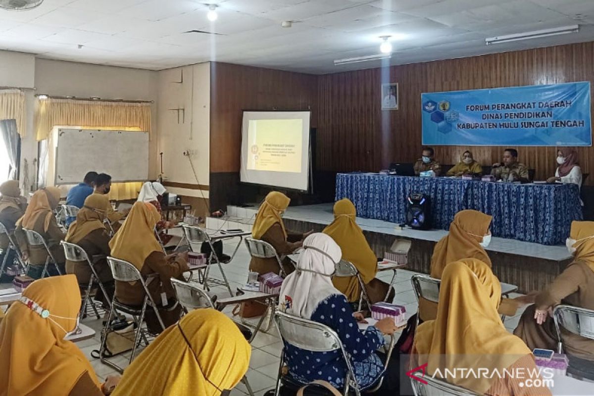 Disdik HST banyak mendapatkan masukan pada acara Forum Perangkat Daerah