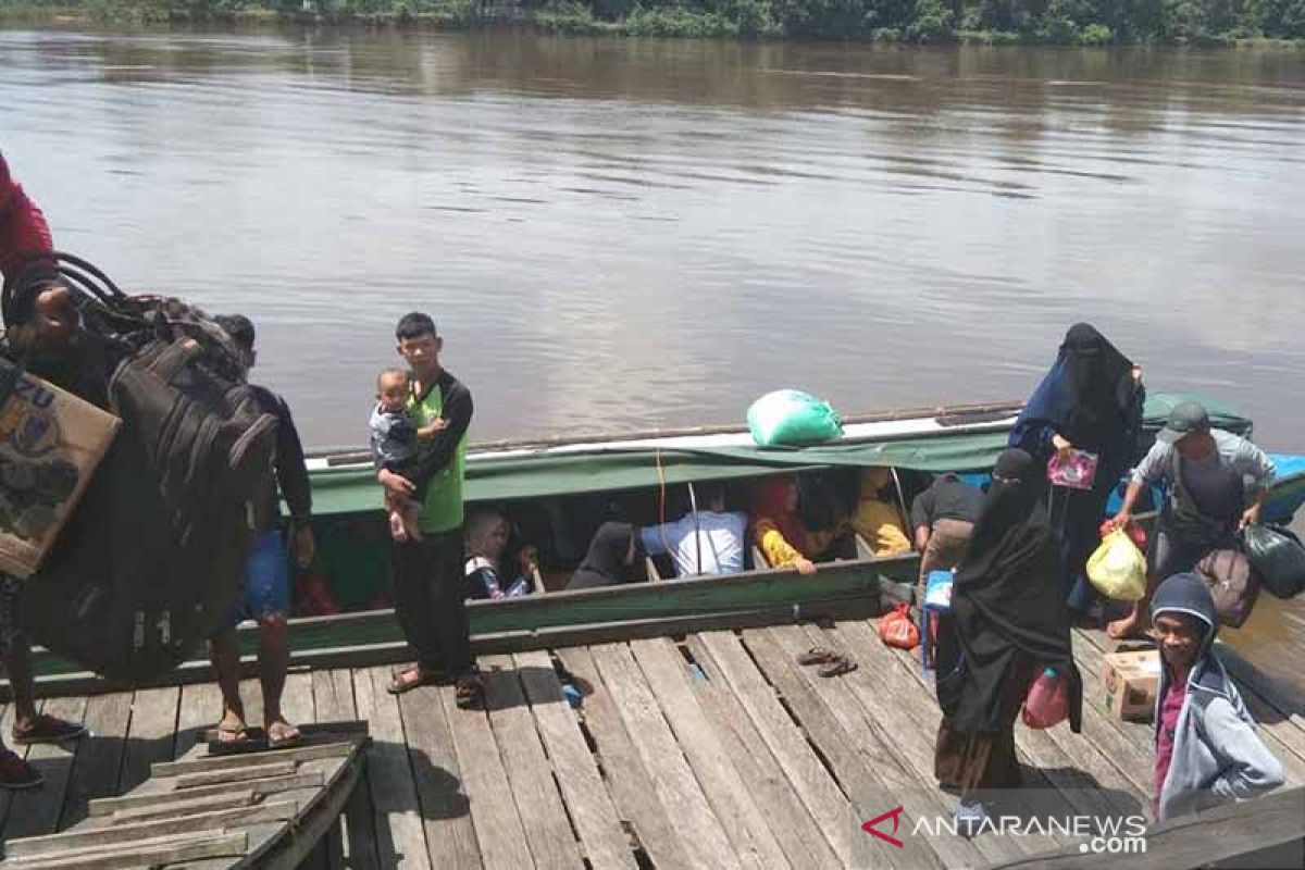 Jadi transportasi alternatif, Longboat harus diperbanyak di Seruyan