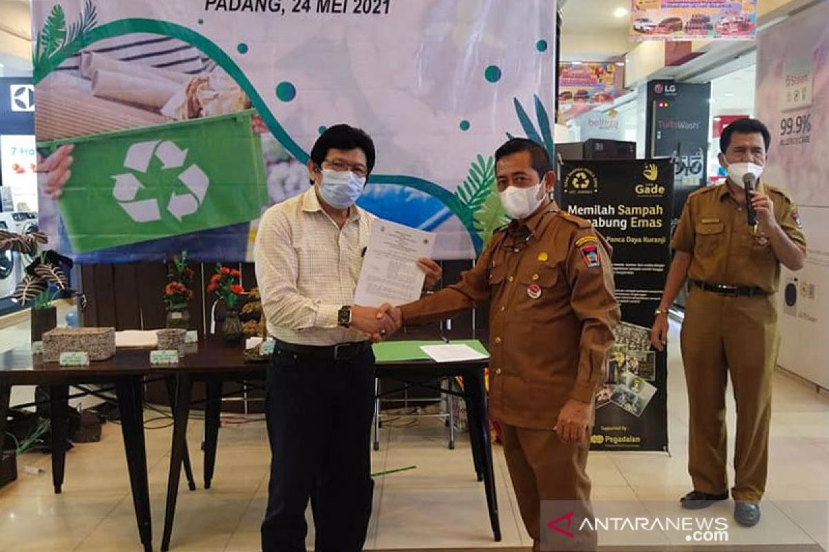 Produk daur ulang sampah di Padang tembus mal dan swalayan