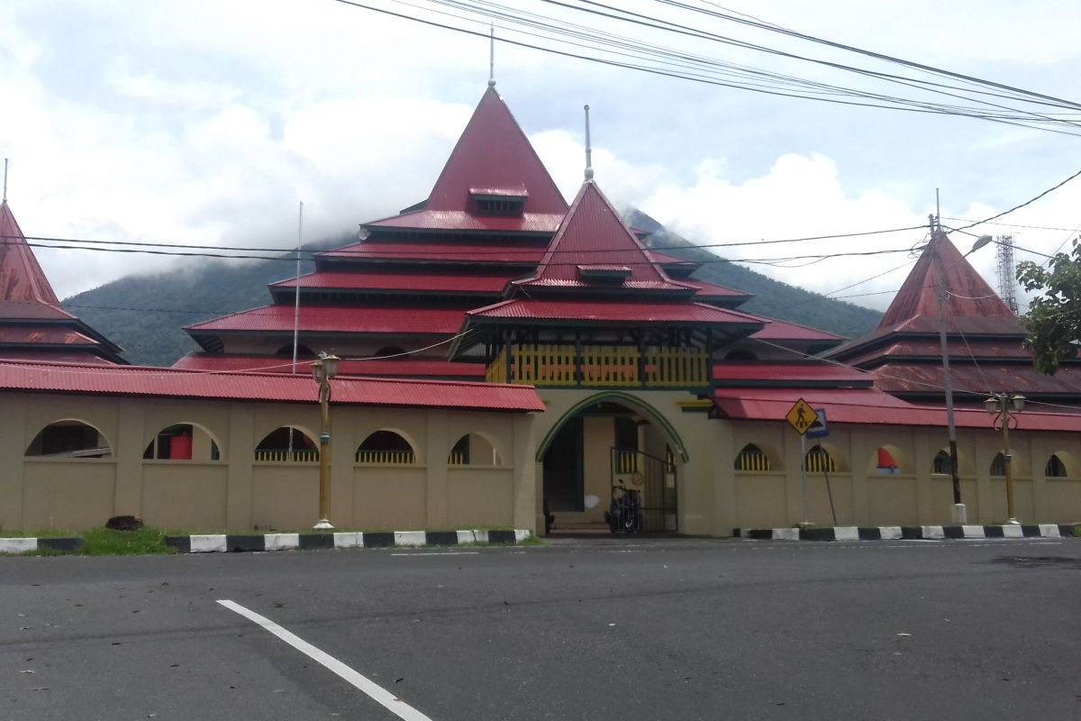 Sejumlah masjid di Kota Ternate akan gelar Shalat Gerhana Bulan