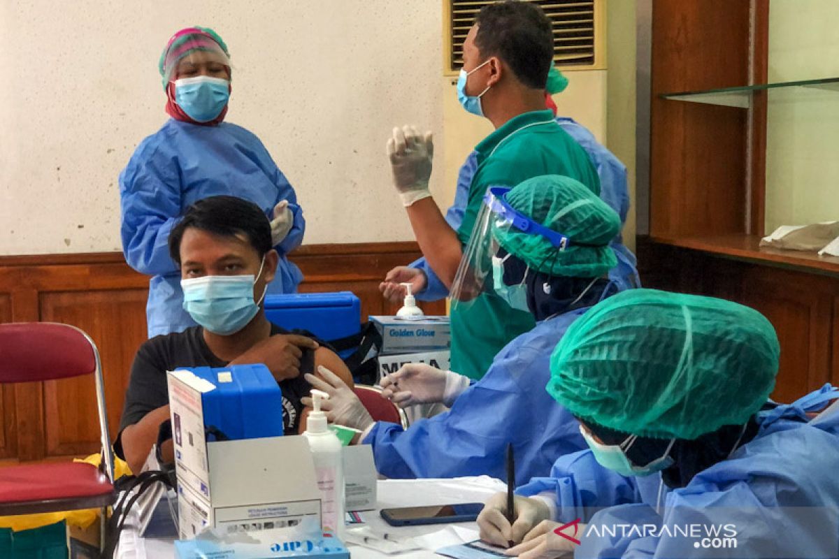 11,3 juta penduduk Indonesia selesai jalani vaksinasi COVID-19