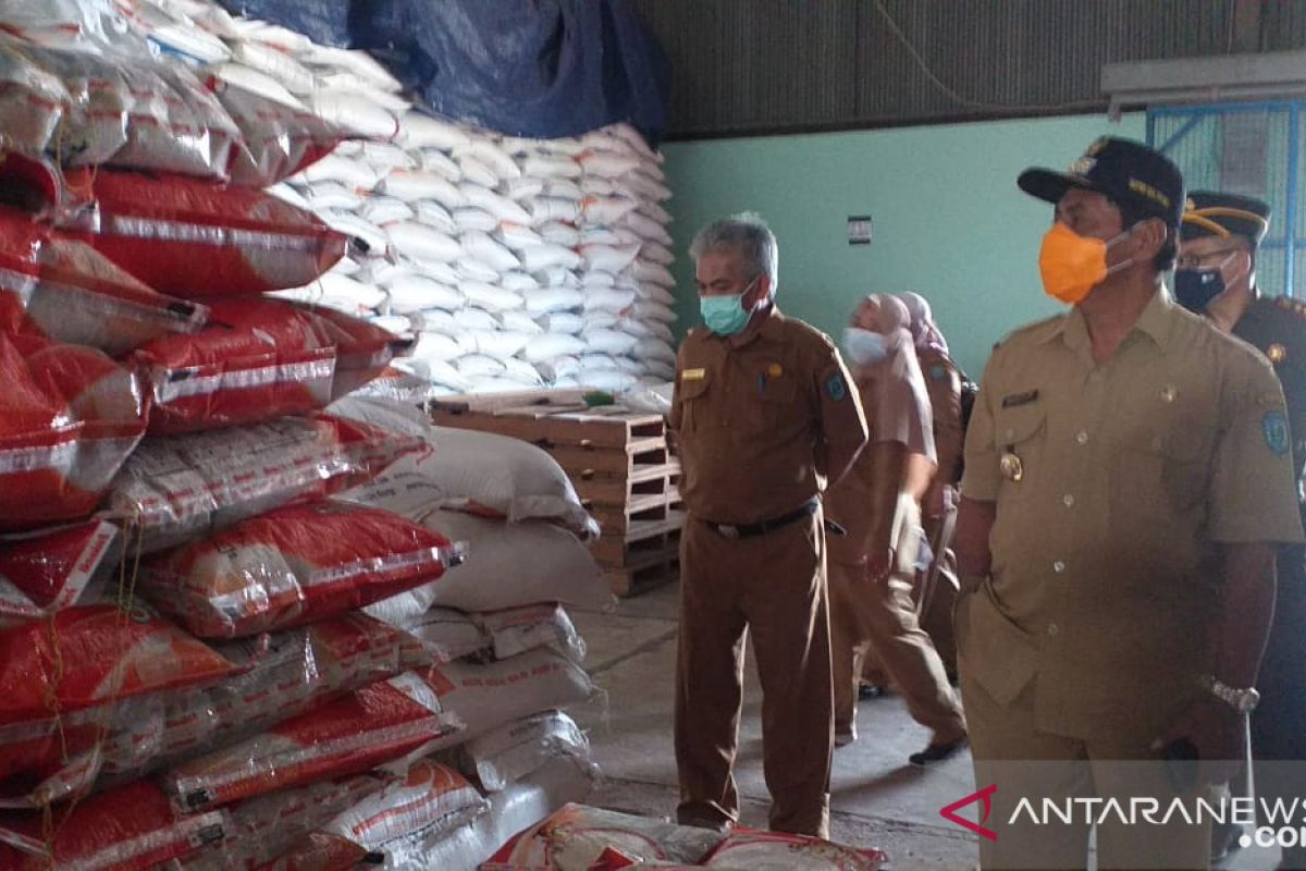 Stok beras di Kabupaten Belitung mencapai 745 ton