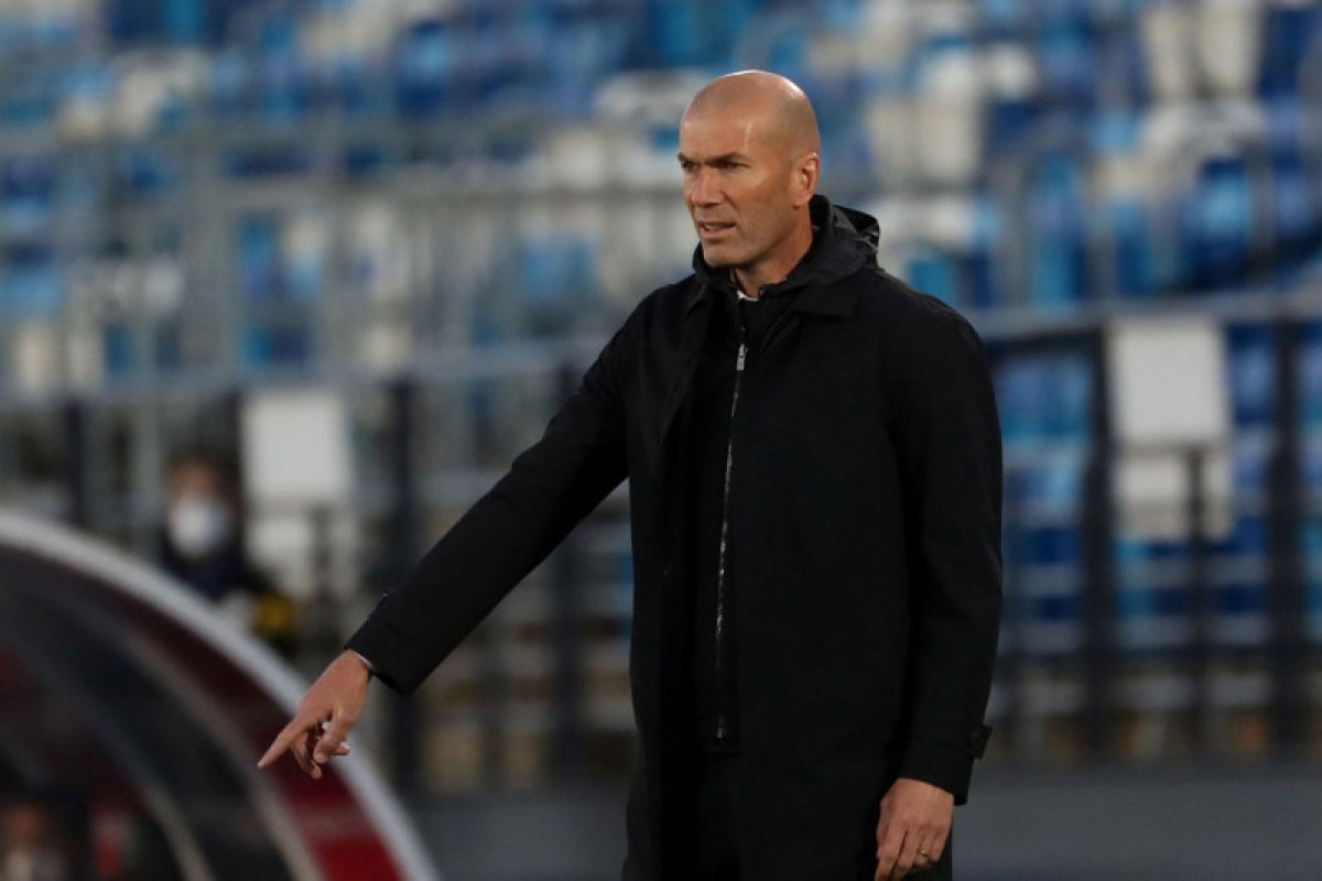 Cristiano Ronaldo dikabarkan menginginkan Zidane jadi pelatih Manchester United