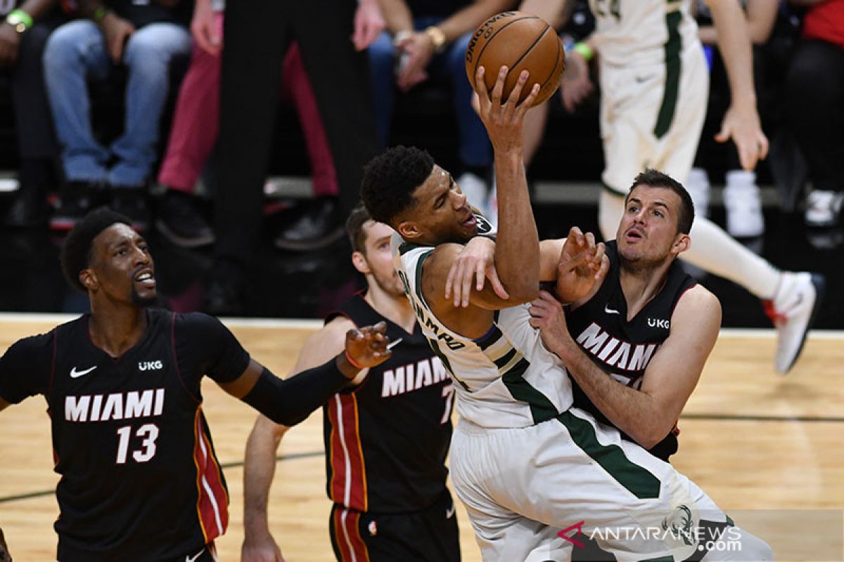 Bucks kembali unggul atas Heat pada gim ketiga