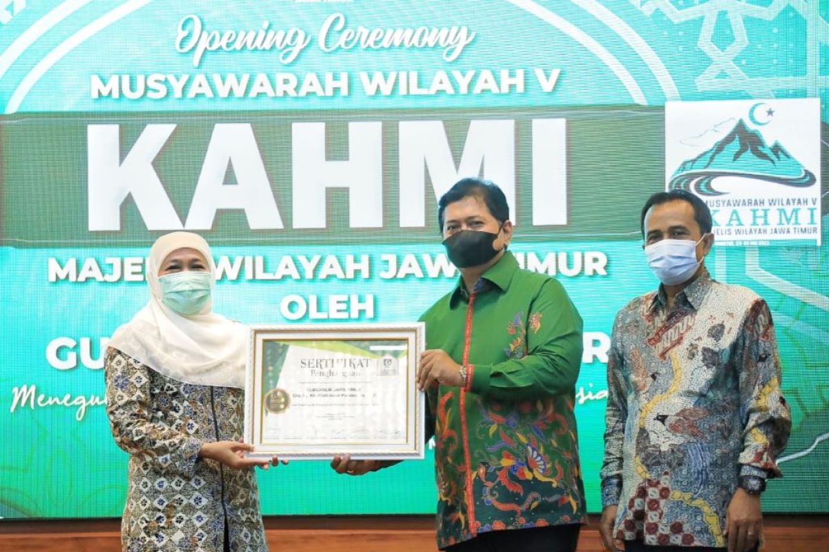 KAHMI Jatim beri penghargaan Gubernur Khofifah terkait penanganan COVID-19