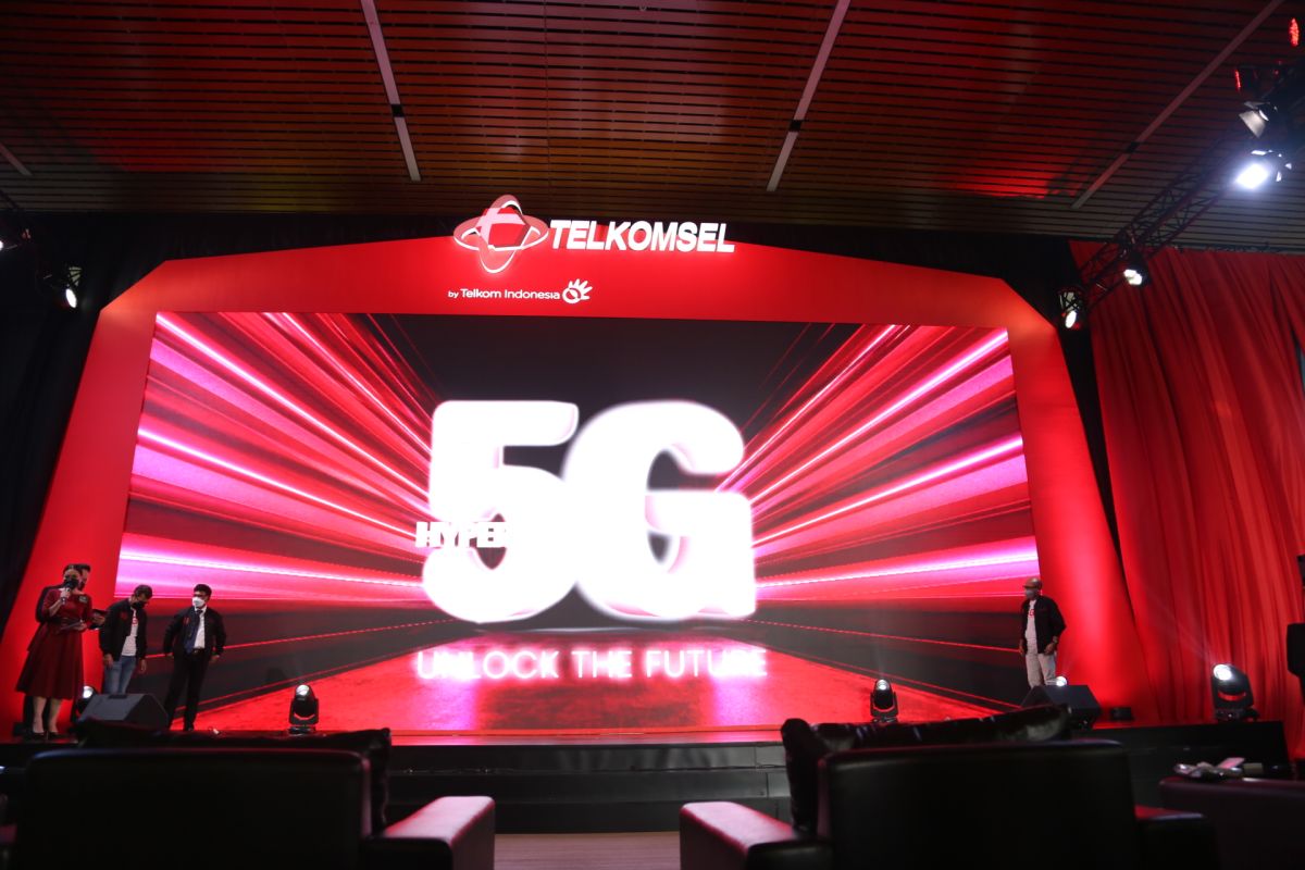 Telkomsel Luncurkan Layanan 5G Pertama di Indonesia,