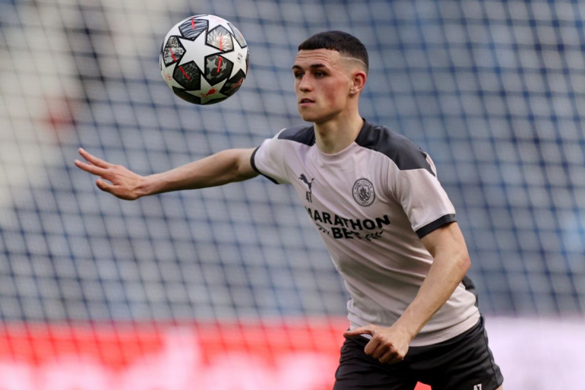 Fernandinho nilai Phil Foden tampil kian dewasa dan tumbuh pesat