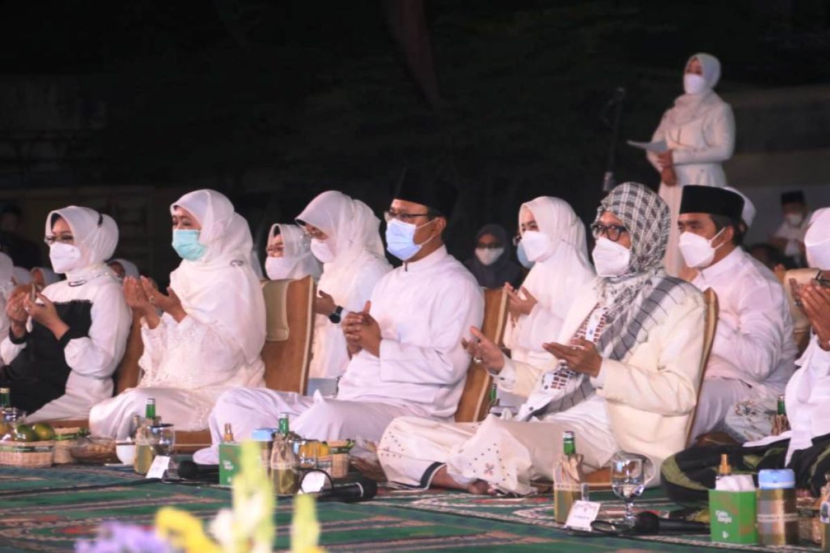 Sejumlah ulama dan umara Jatim berdoa bersama untuk keselamatan Palestina