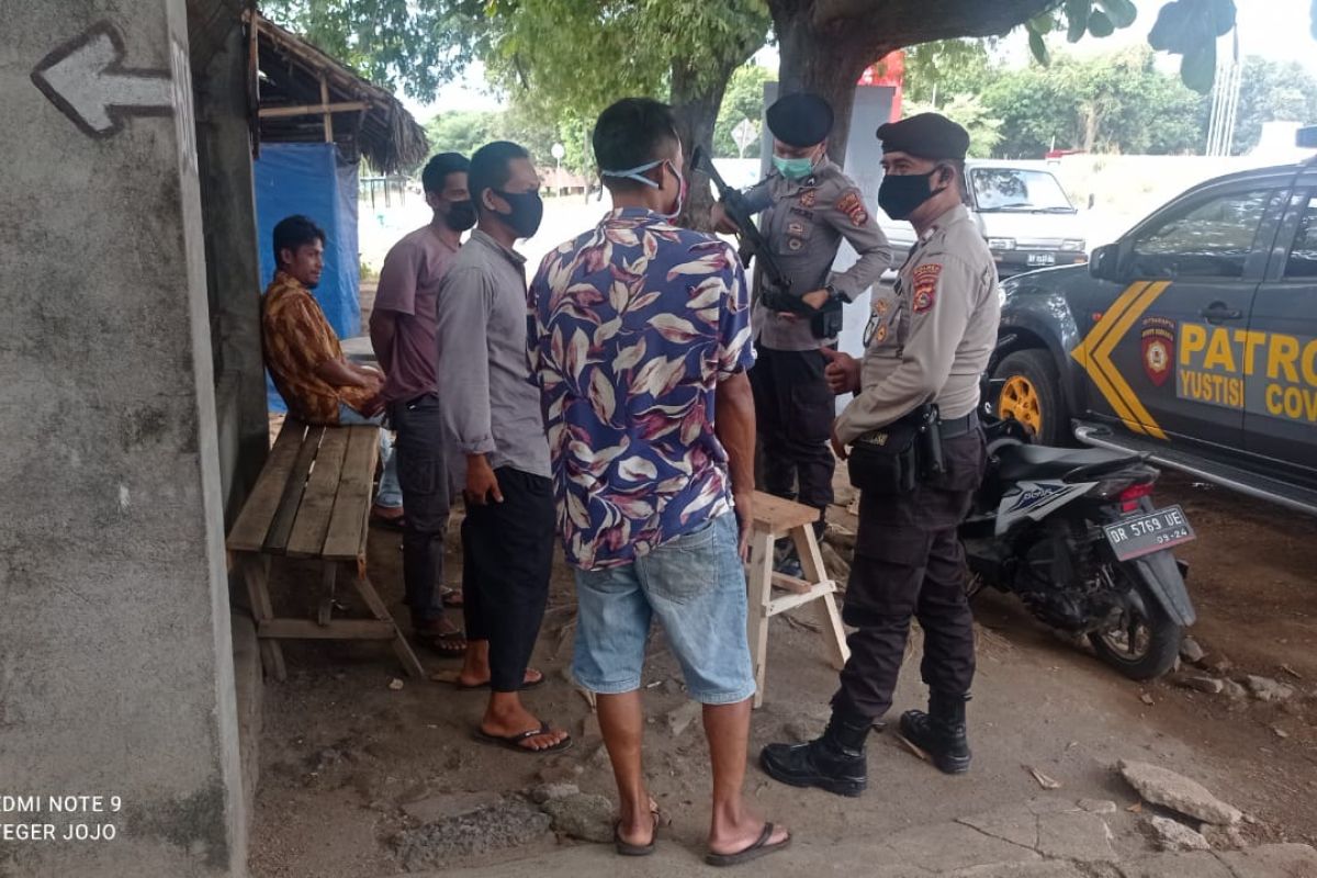 Sat Sabhara Polres Lotara gelar patroli sekaligus gencarkan prokes