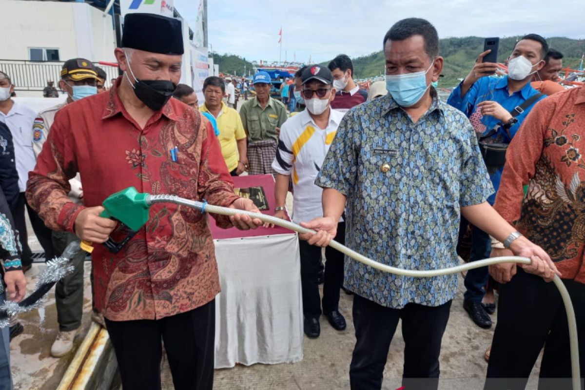 Gubernur resmikan penggunaan SPBUN di Carocok Tarusan