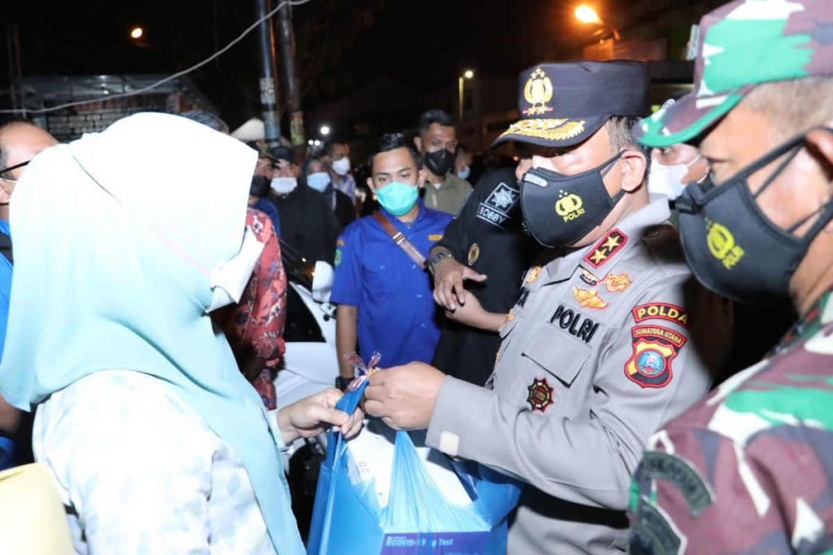 Kapolda Sumut bantu tes usap antigen bagi warga Medan yang isolasi mandiri