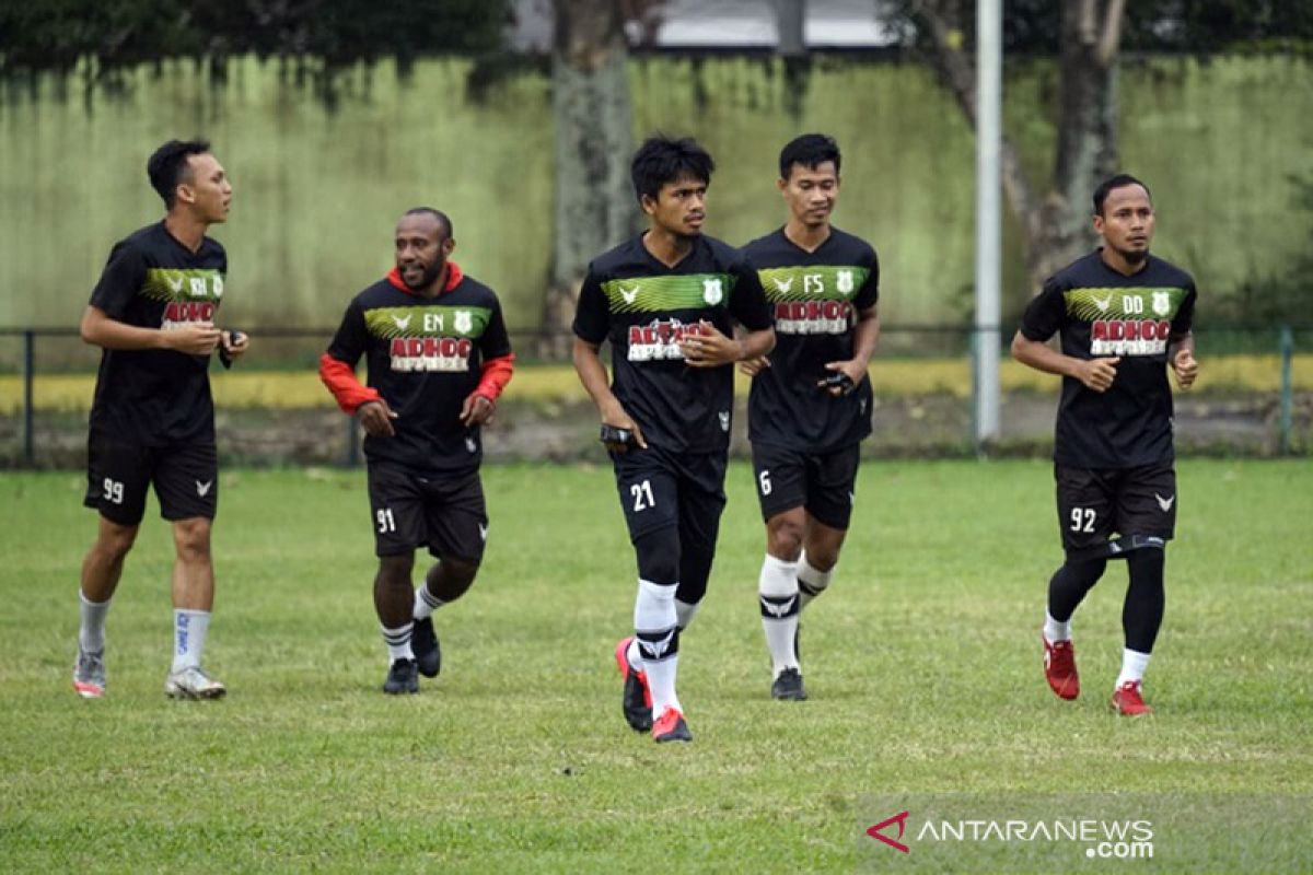 Pelatih PSMS jadwalkan program latihan fisik di pantai