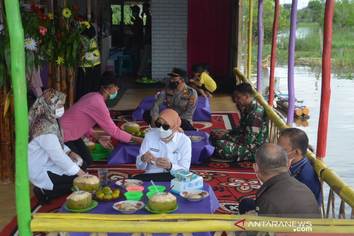 Noormiliyani aspresiasi wisata kuliner gusung Desa Bagus