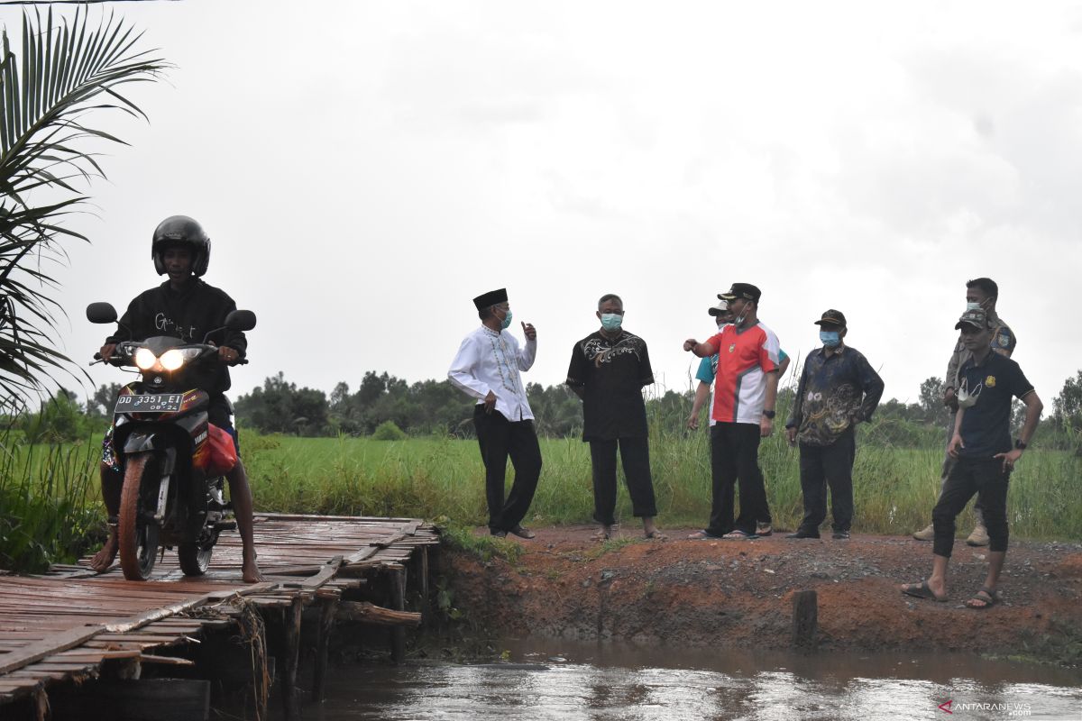 Pemkab Tala janji bangunkan jembatan Desa Handil Labuan Amas