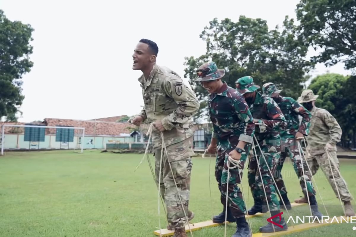 Prajurit AS terkesan keramahan TNI saat latihan bersama