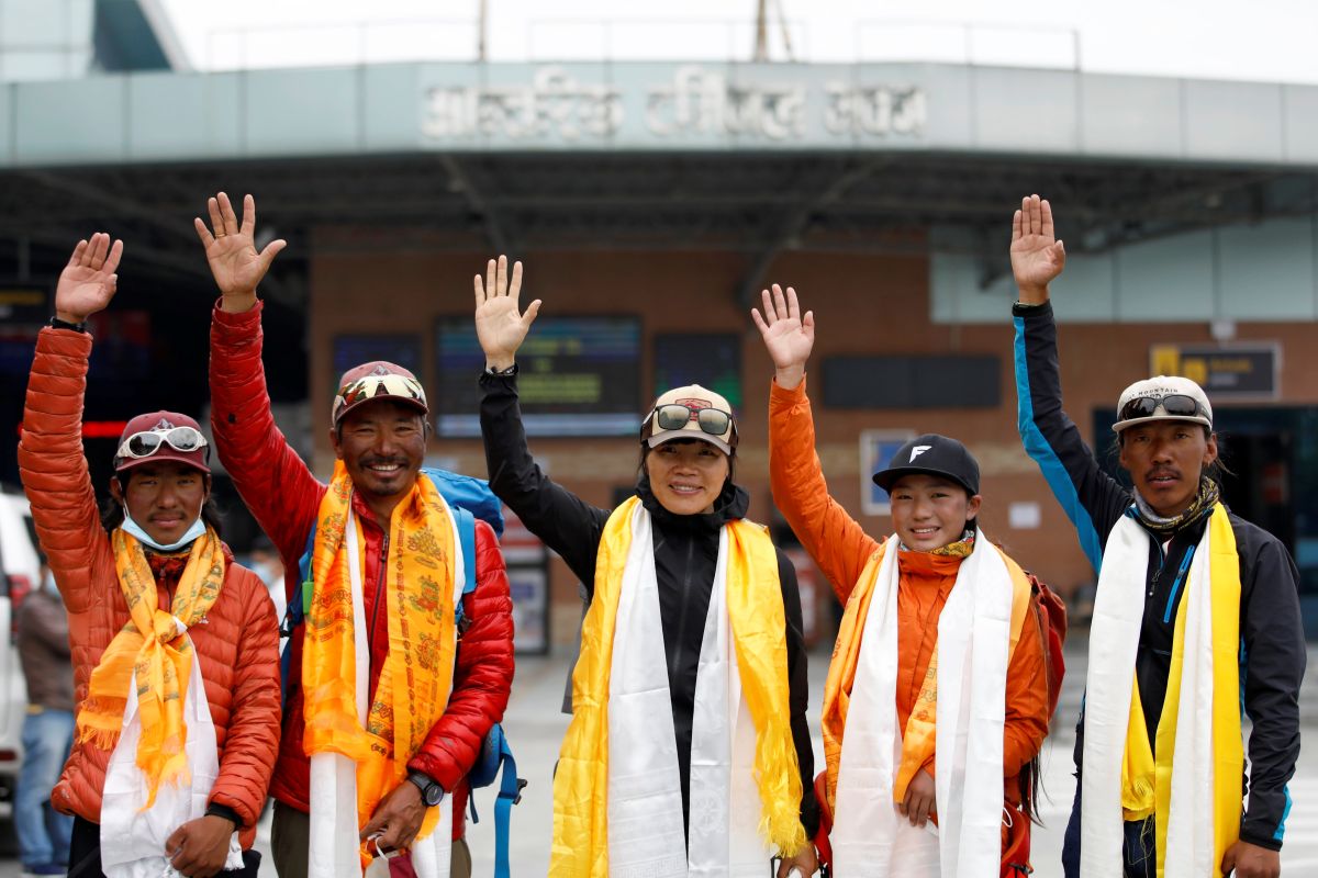 Kisah para penakluk Gunung Everest di tengah pandemi COVID-19