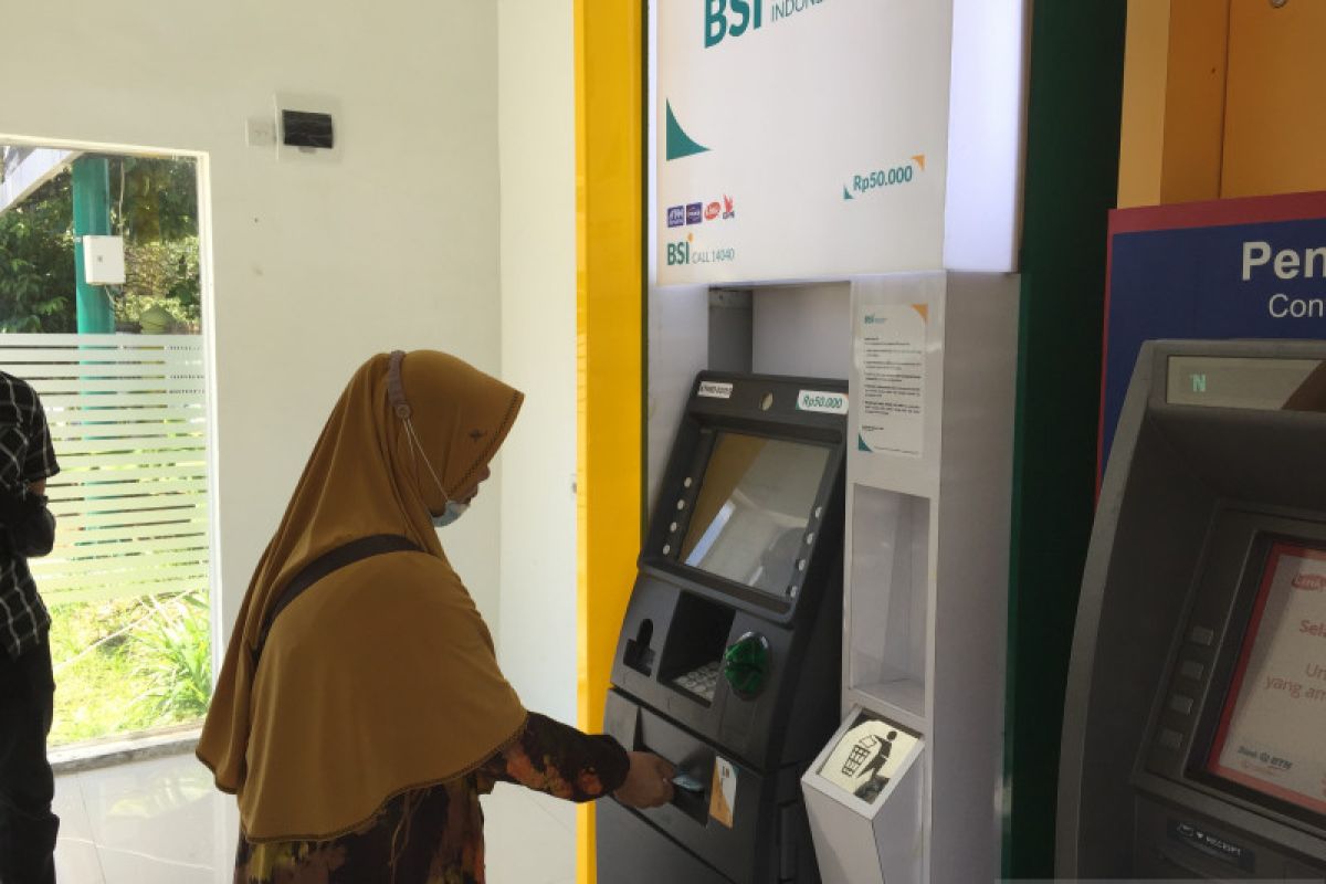 Warga keluhkan ATM BSI tak bisa tarik tunai