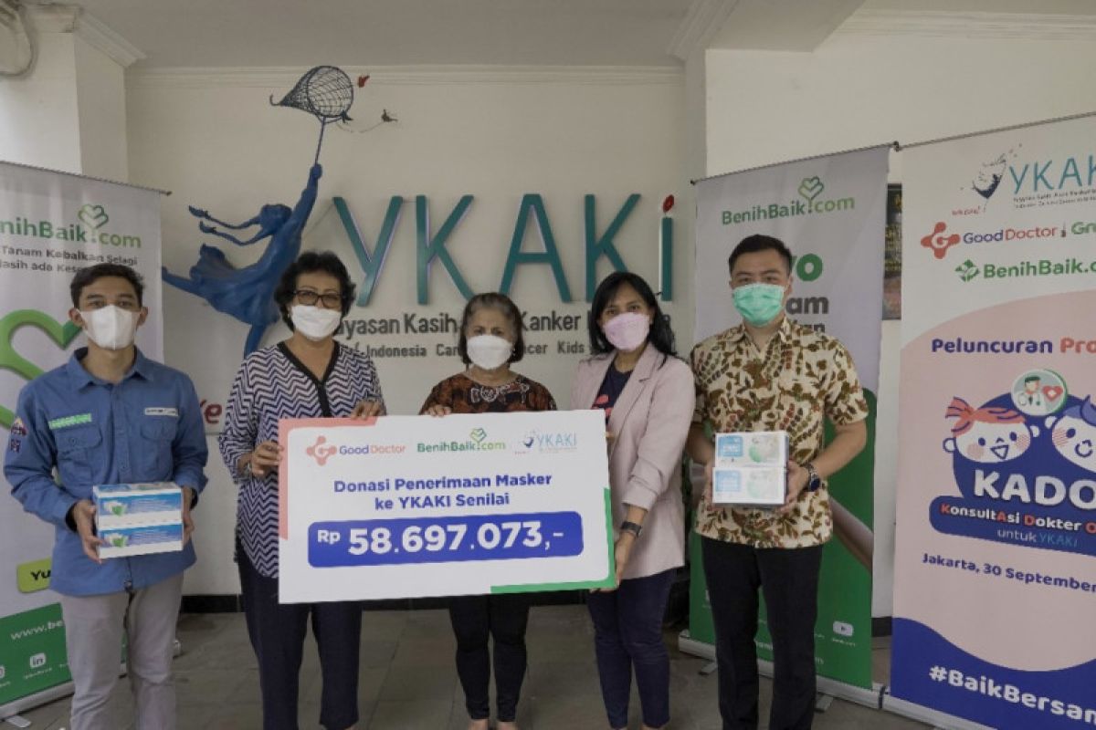 Good Doctor donasikan 43.000 masker untuk YKAKI