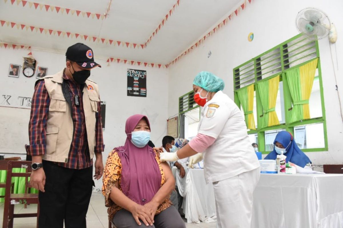 Pemkab Sergai lakukan vaksinasi COVID-19 massal bagi lansia