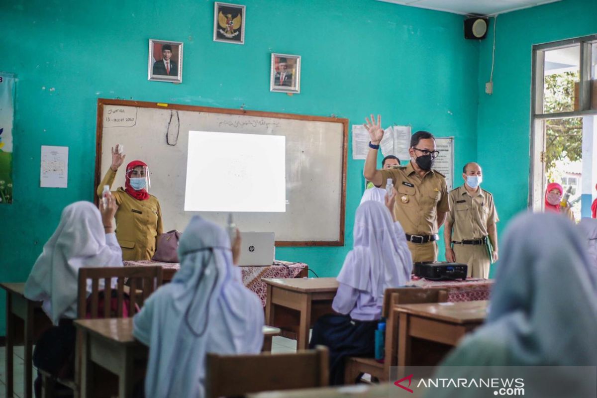 Sosialisasi pencegahan COVID-19 awali pembelajaran tatap muka di Bogor