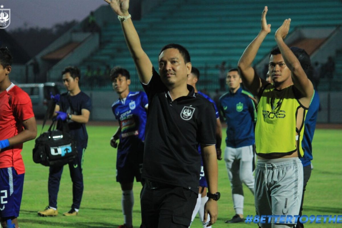 PSIS hukum Finky Pasamba karena indisipliner