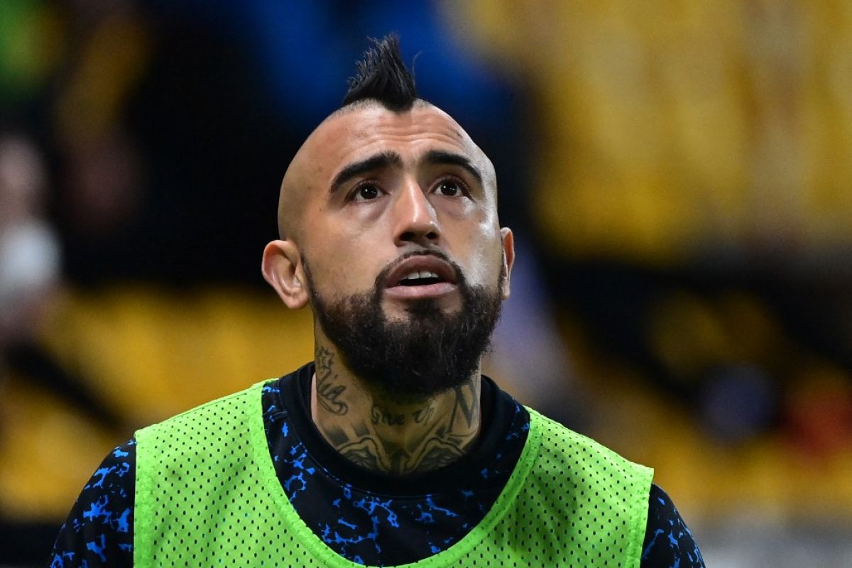 Inter Milan memutuskan kontrak gelandang Arturo Vidal