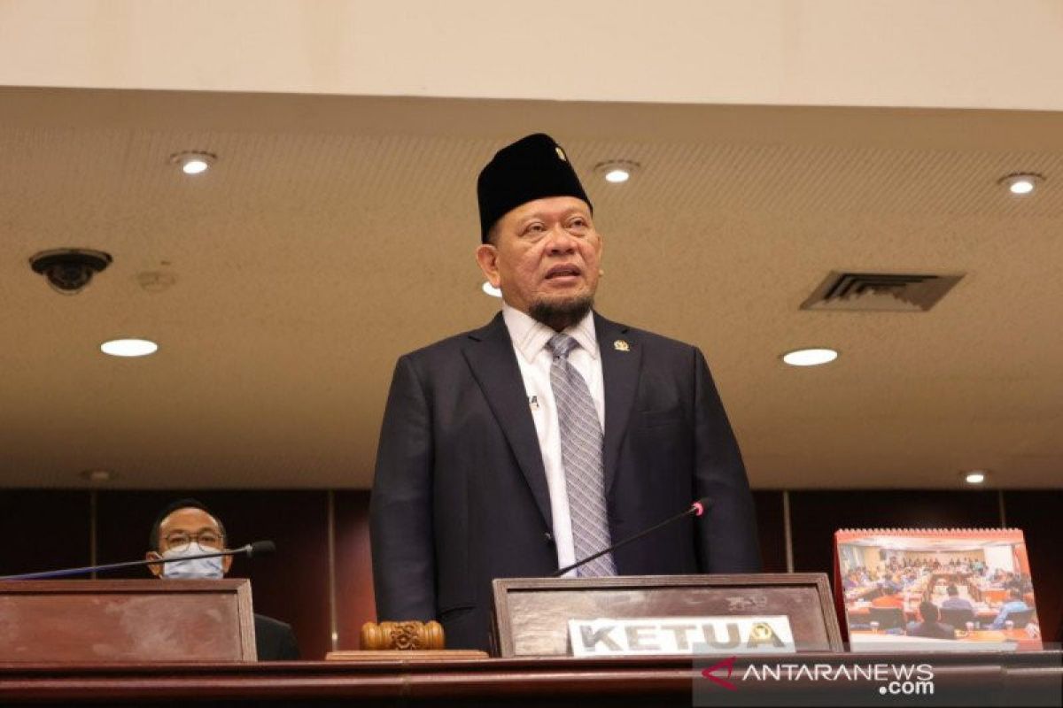 Ketua DPD RI LaNyalla Mattaliti wakafkan dirinya untuk bantu rakyat