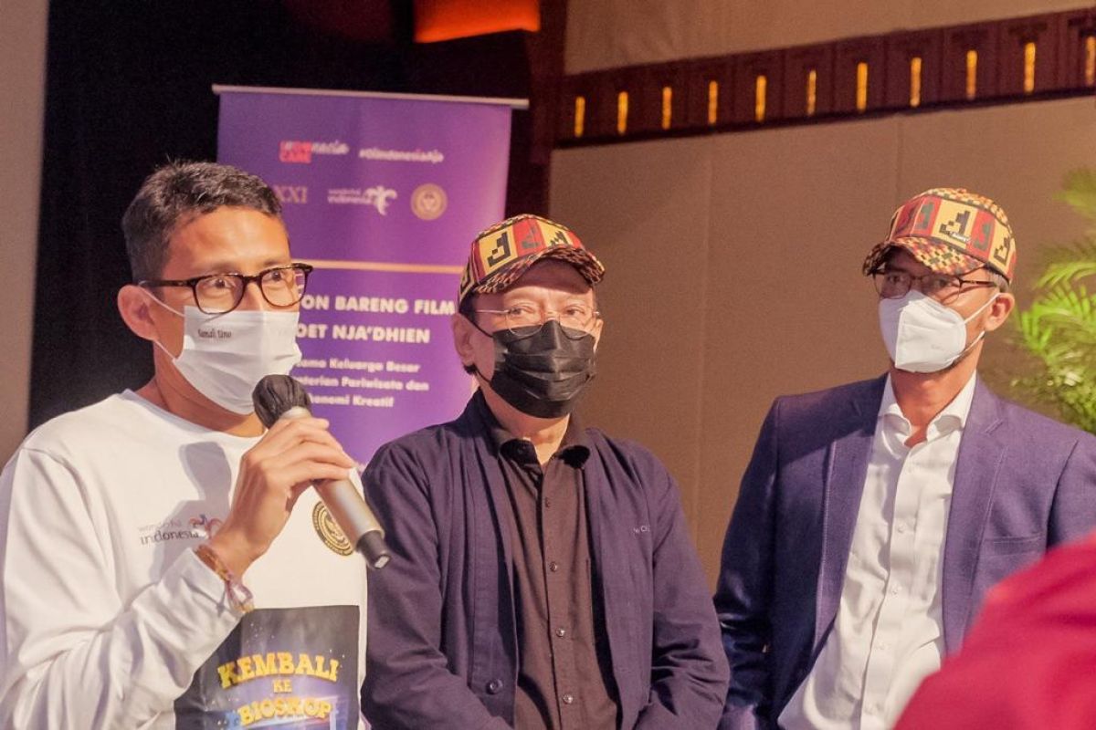 Sandiaga ajak nonton bareng film 