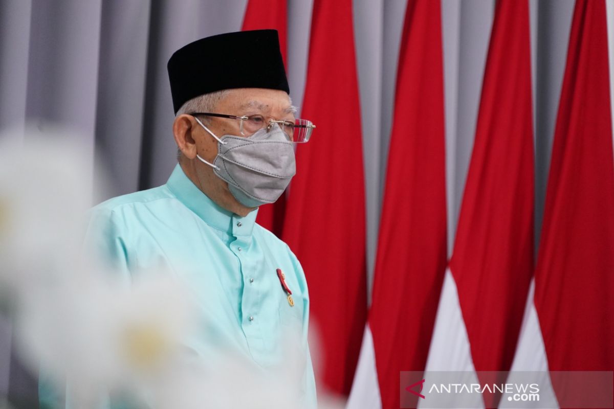 Ma'ruf Amin meminta Bank Syariah Indonesia lebih kompetitif