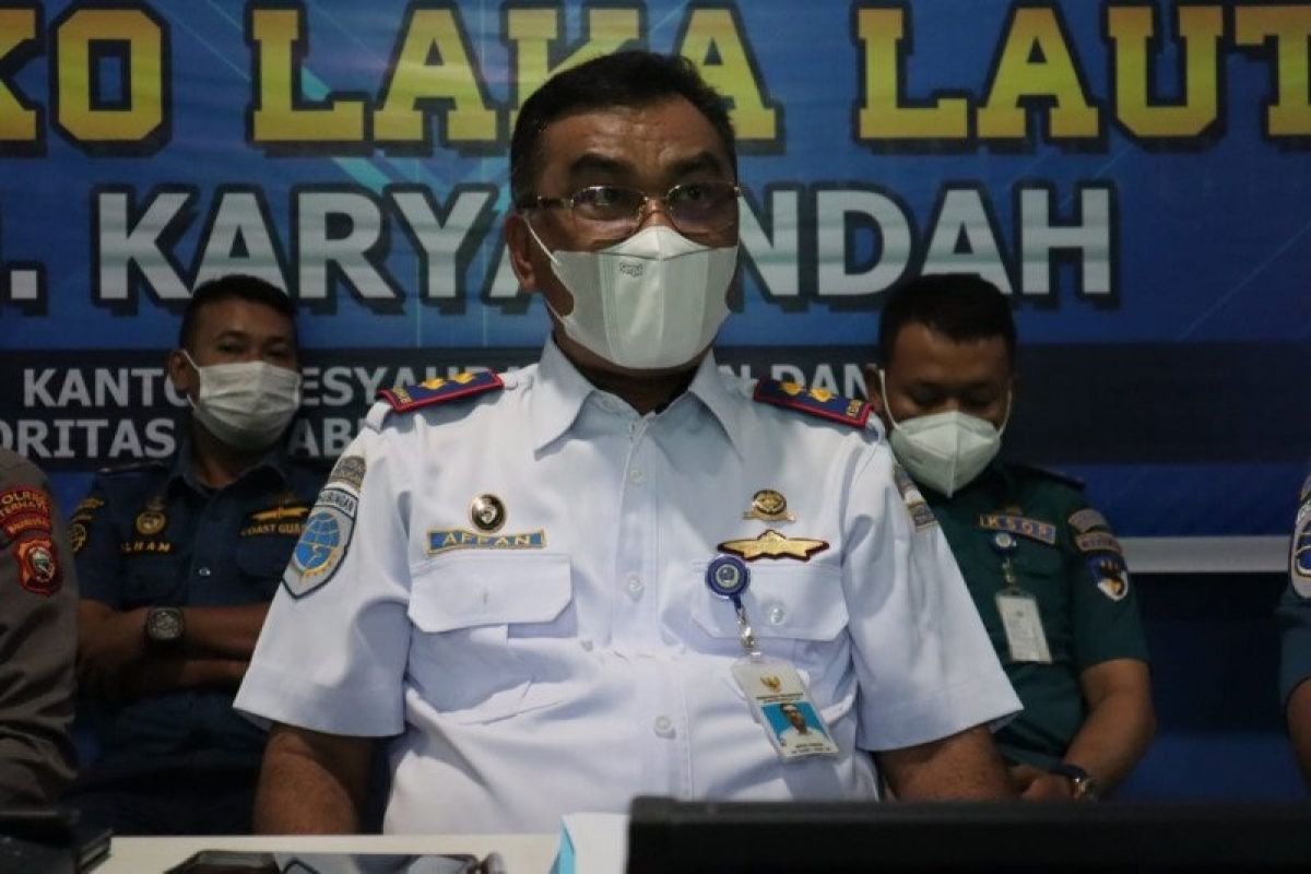 Tim KNKT investigasi kapal KM Karya Indah yang terbakar