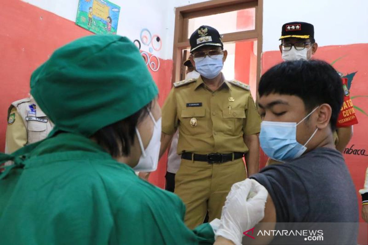 Vaksinasi bagi 20.000 pelaku UMKM-PKL Tangerang ditargetkan selesai 2 Juni