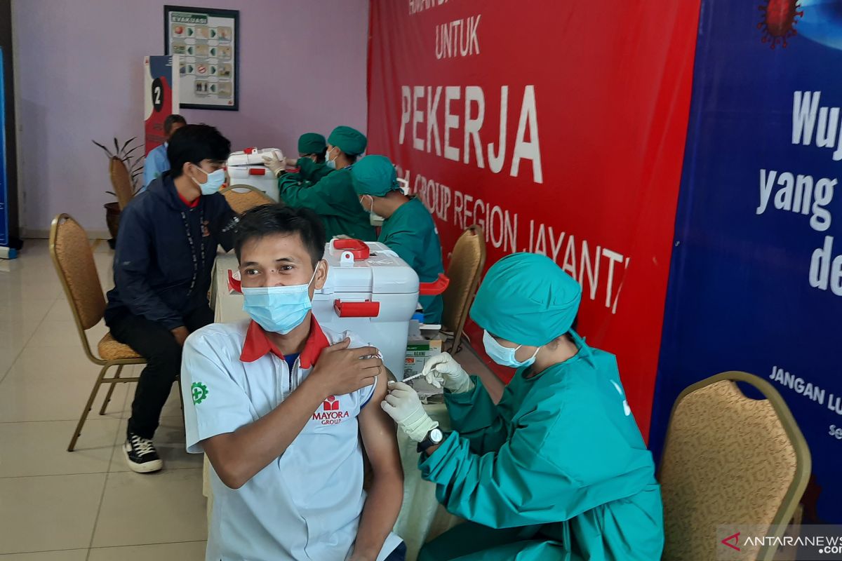 Warga Indonesia yang menerima  vaksin lengkap bertambah 138.684 jiwa