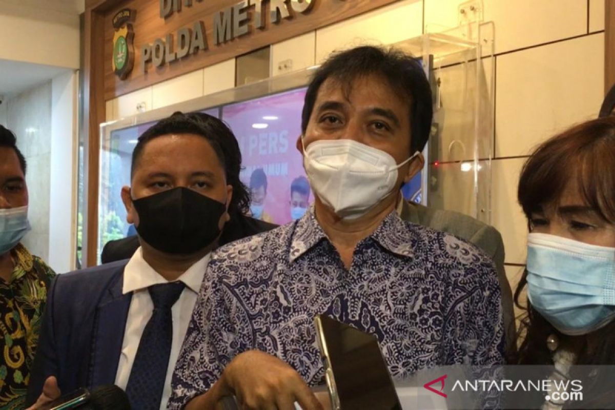 Roy Suryo laporkan dua Youtuber ke Polda Metro Jaya