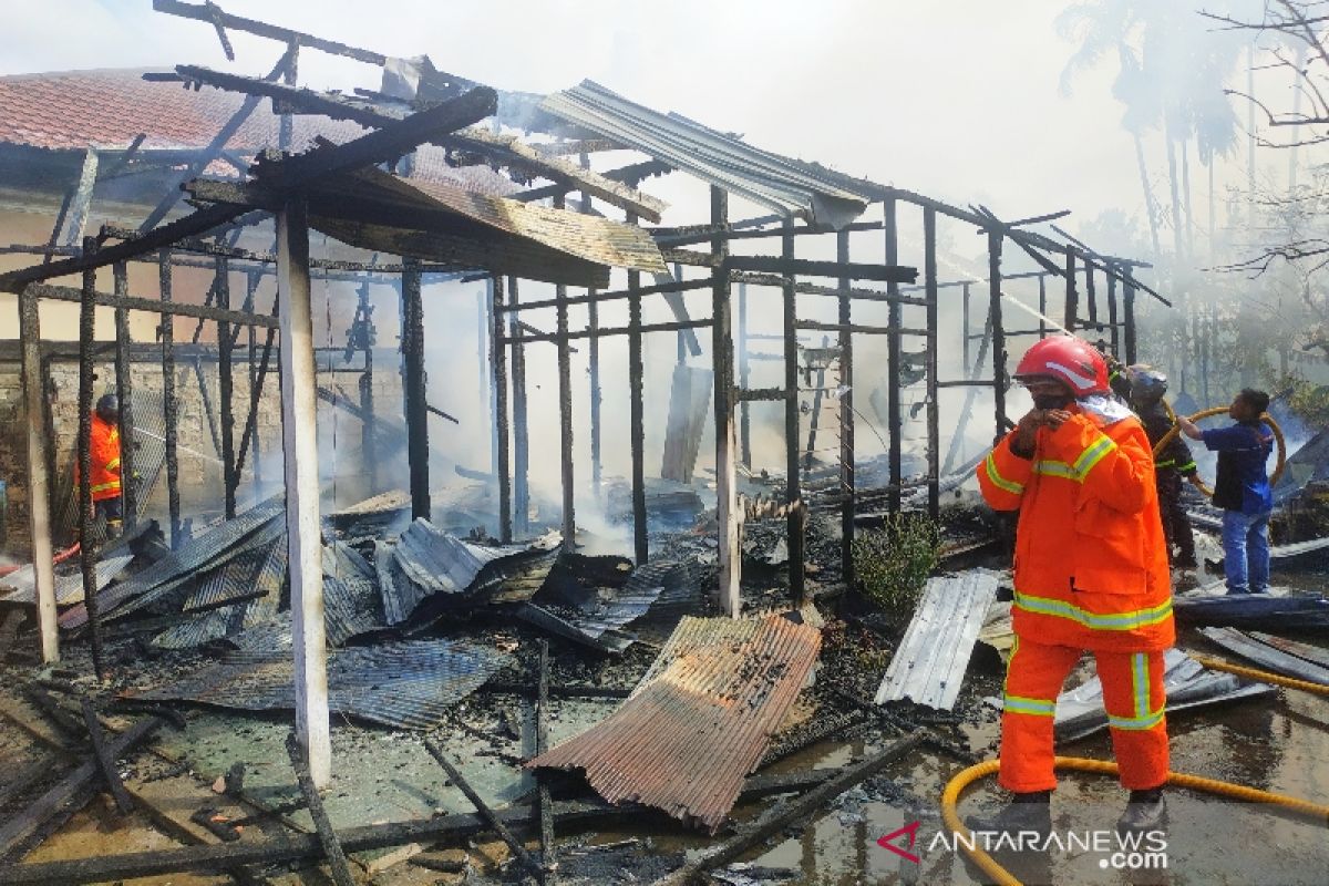 Kebakaran hanguskan rumah ketua RT di Sampit