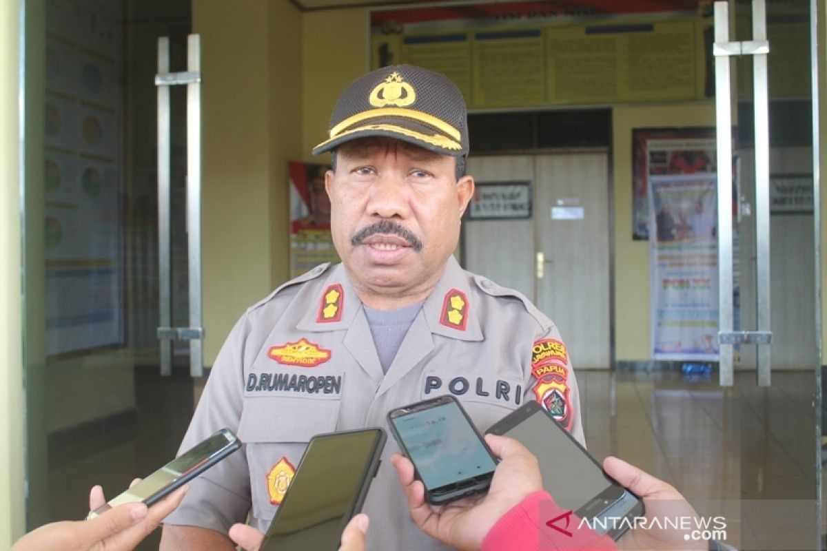 Polres Jayawijaya tahan satu mobil pelintas jalan trans Papua