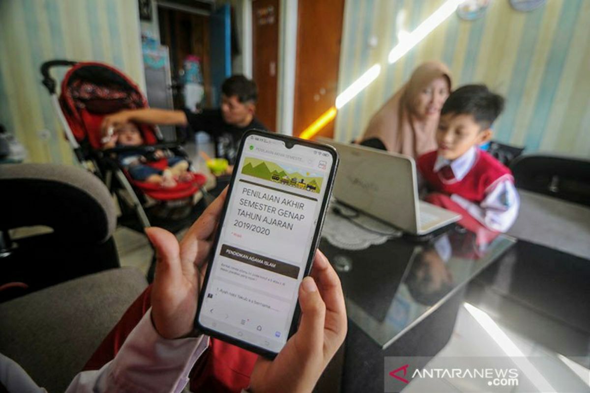 Dampak negatif PJJ online mulai terlihat pada anak di Palu