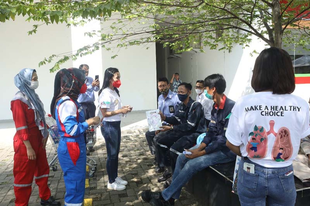 Peringati Hari Tanpa Tembakau, Pertamina Cilacap layani tukar rokok dengan paket sehat