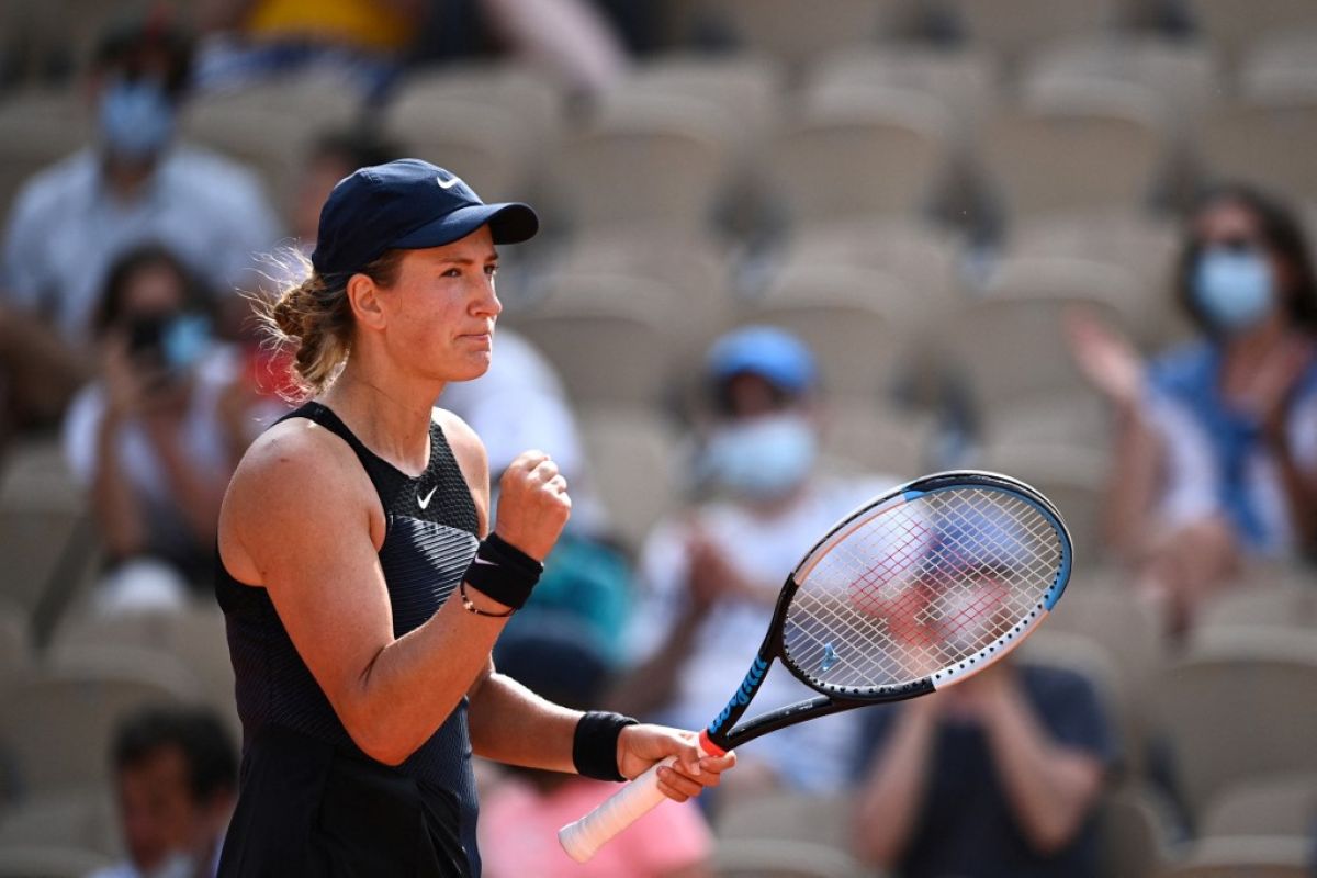 Tenis - Azarenka maju ke babak ketiga French Open