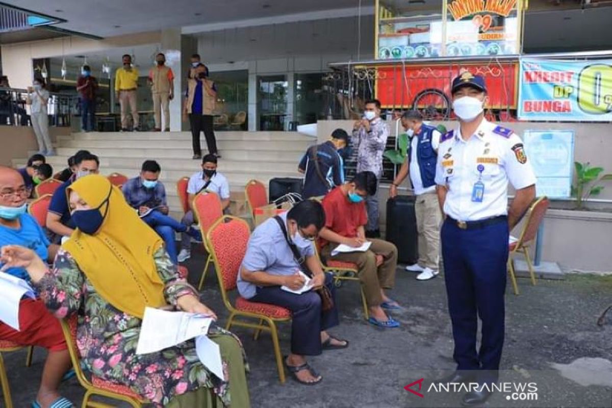 Bus keliling telah vaksinasi 2.647 warga Pekanbaru