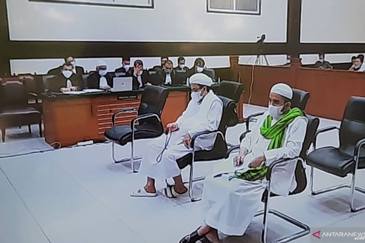 Rizieq Shihab dituntut enam tahun penjara