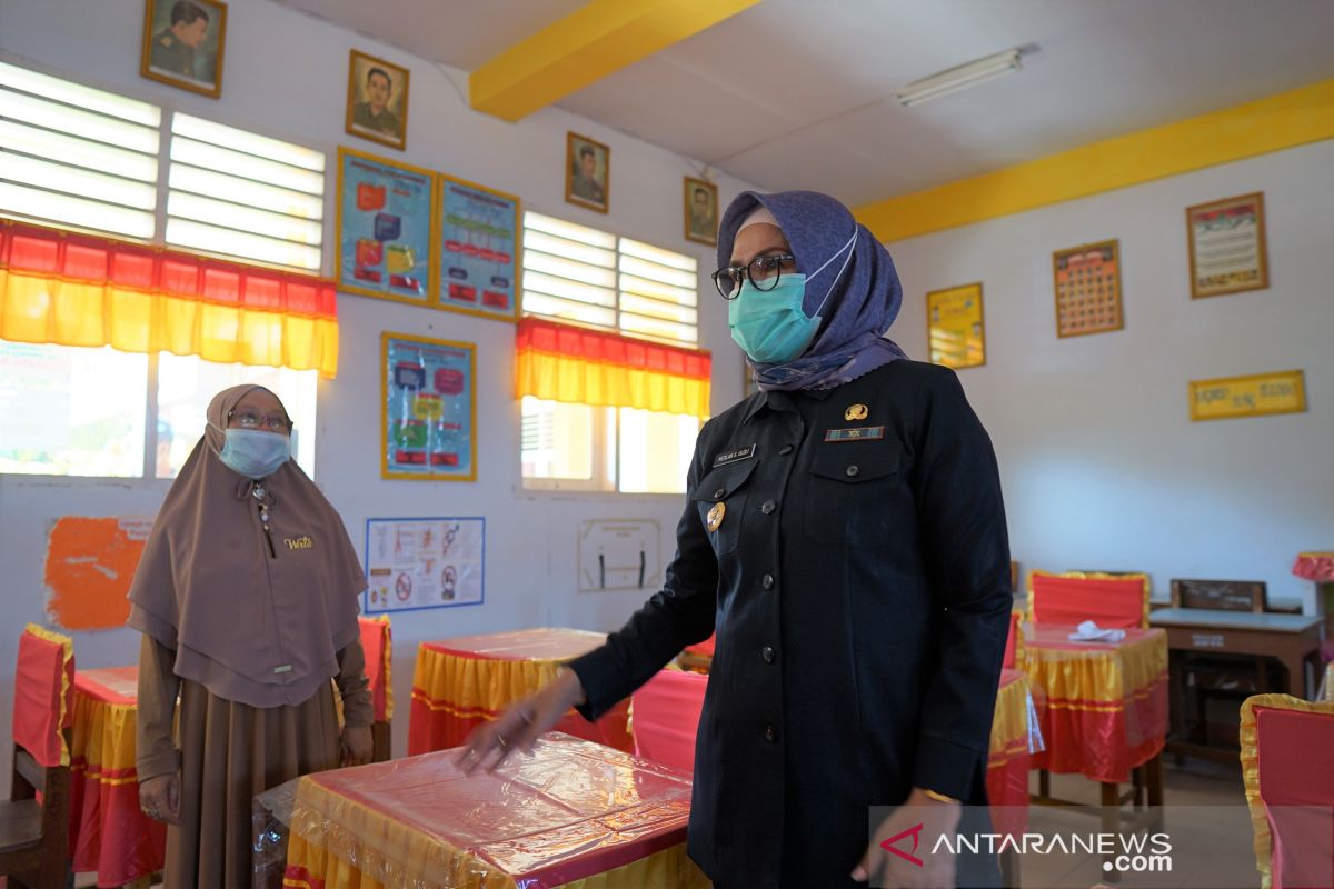 Pemkab Bone Bolango batasi jumlah ASN masuk kantor